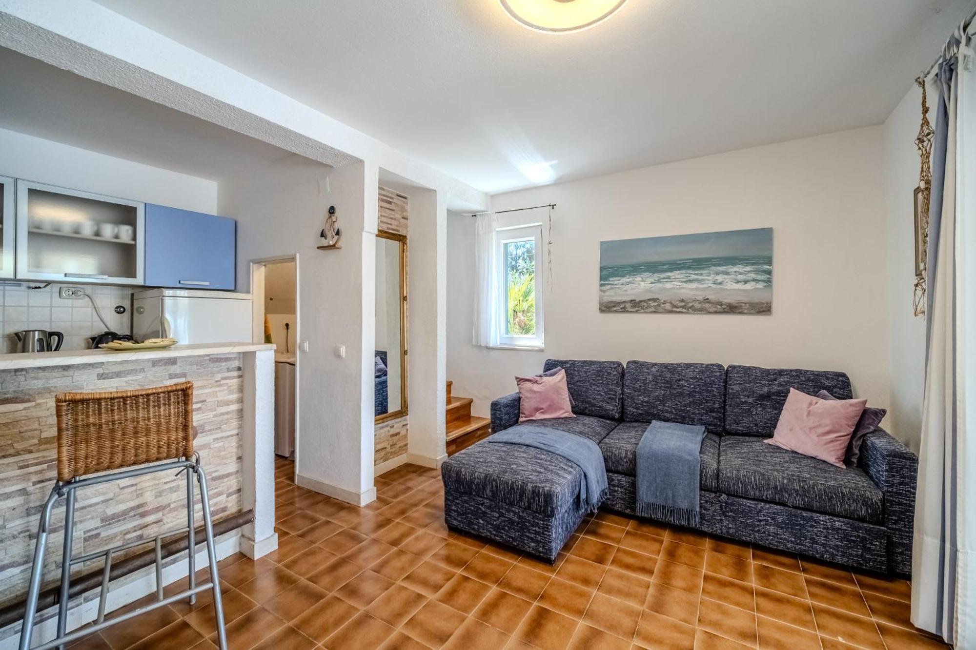 Villa Julia With Heated Pool, Ideal For Large Groups Milna  Exteriör bild